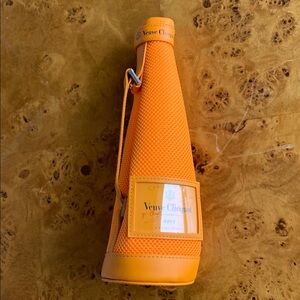 Veuve Clicquot Champagne Brut Bottle Jacket Carrier Tote Chiller Carrier Handle